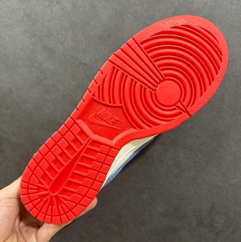 New VT Dunk Low NIKE