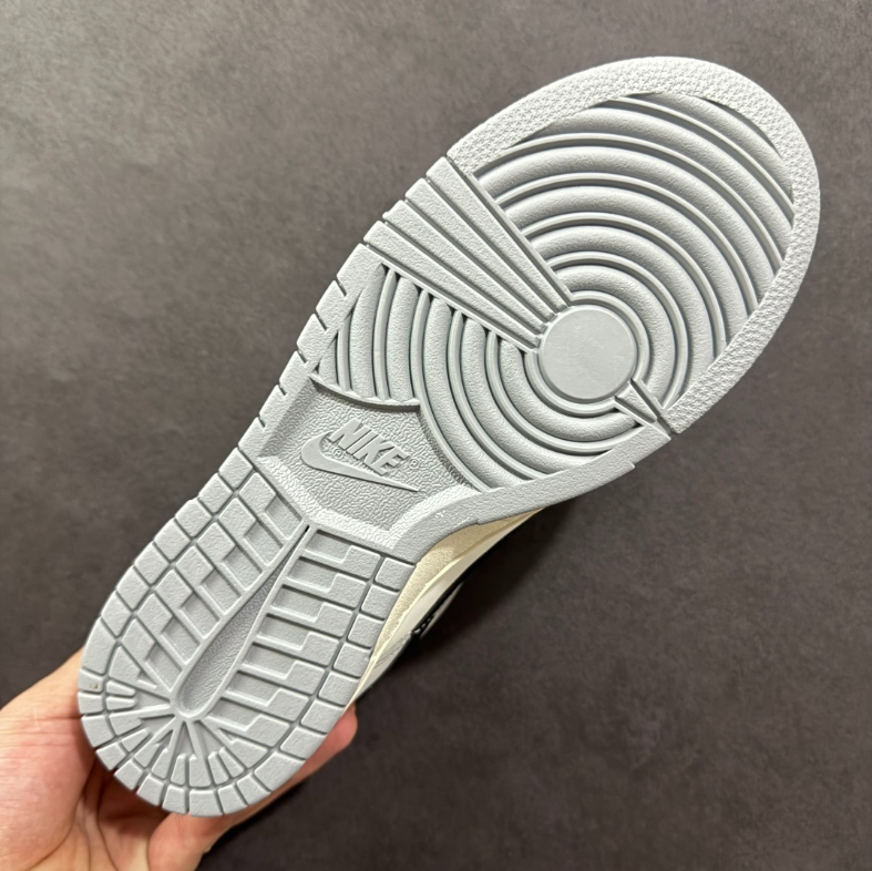 New VT Dunk Low NIKE