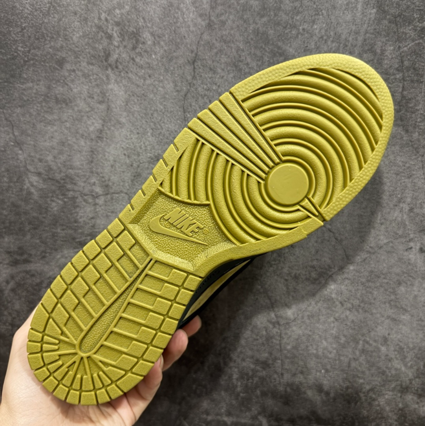 Nike SB Dunk Low Supreme 94 Yellow