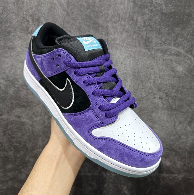 New VT Dunk Low NIKE