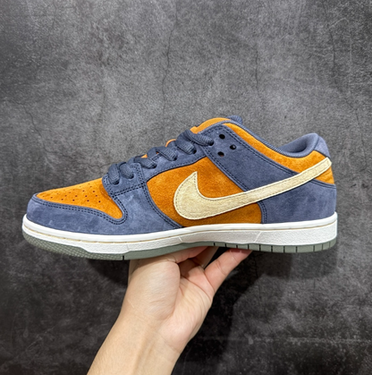 New VT Dunk Low NIKE