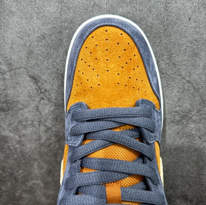 New VT Dunk Low NIKE