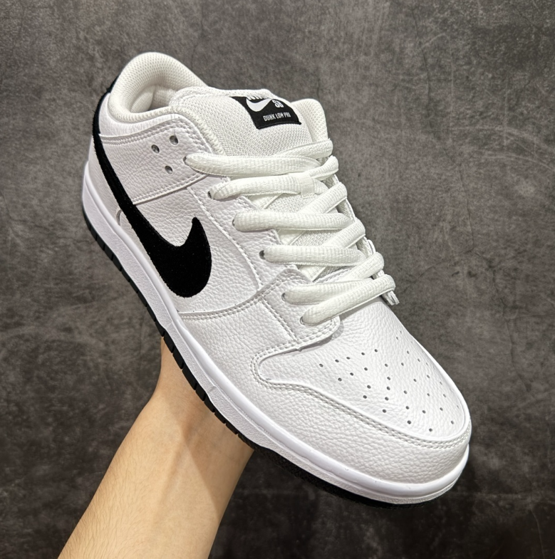 New VT Dunk Low NIKE