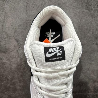 New VT Dunk Low NIKE