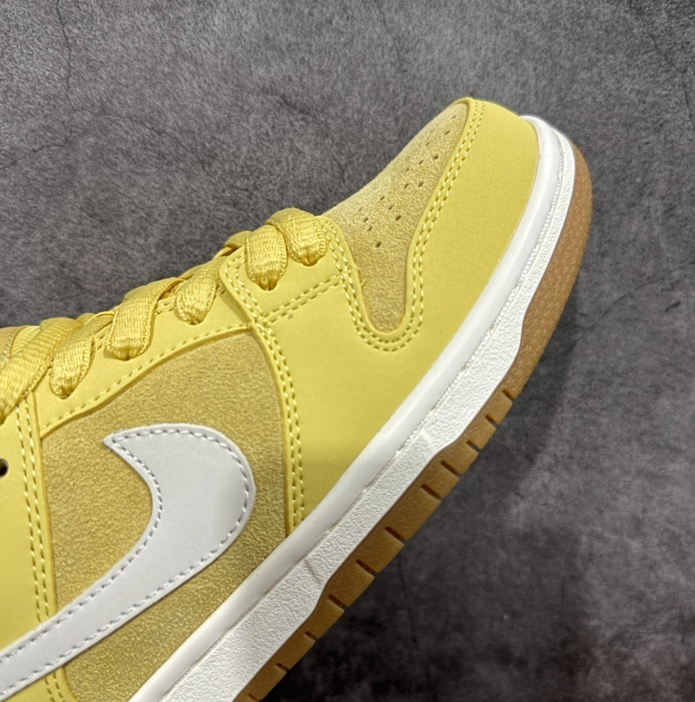 New VT Dunk Low NIKE