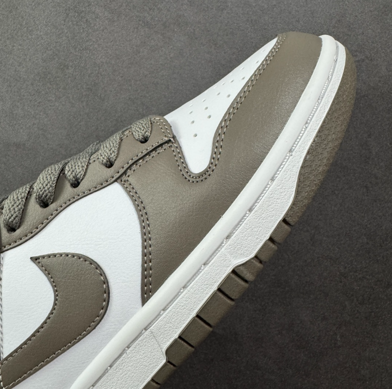 New VT Dunk Low NIKE