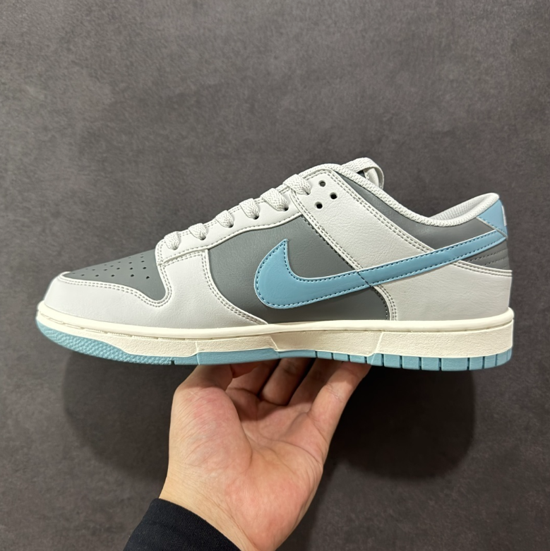 New VT Dunk Low NIKE