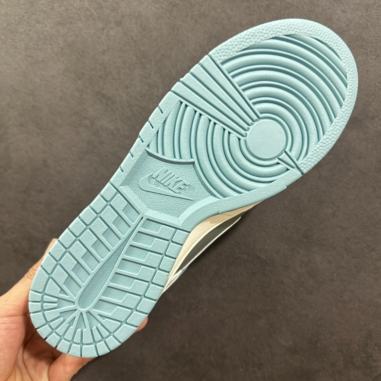 New VT Dunk Low NIKE