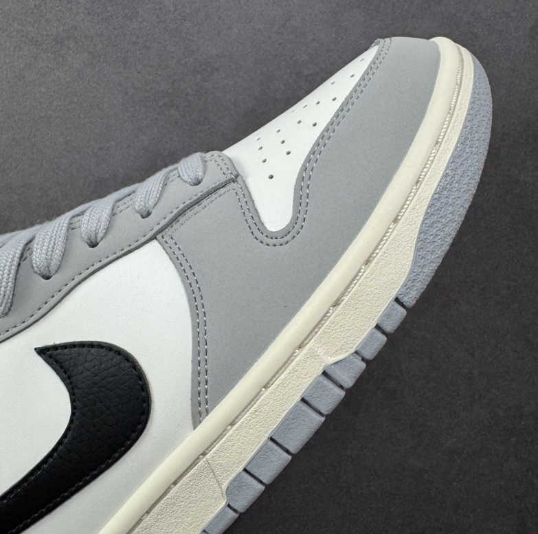 New VT Dunk Low NIKE