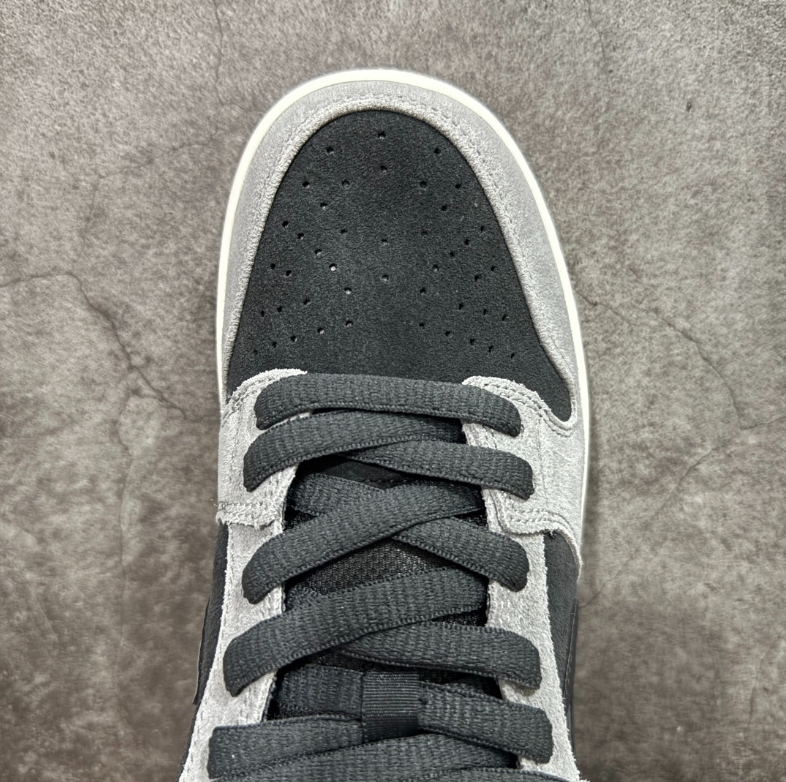 New VT Dunk Low NIKE