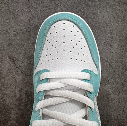 New VT Dunk Low NIKE