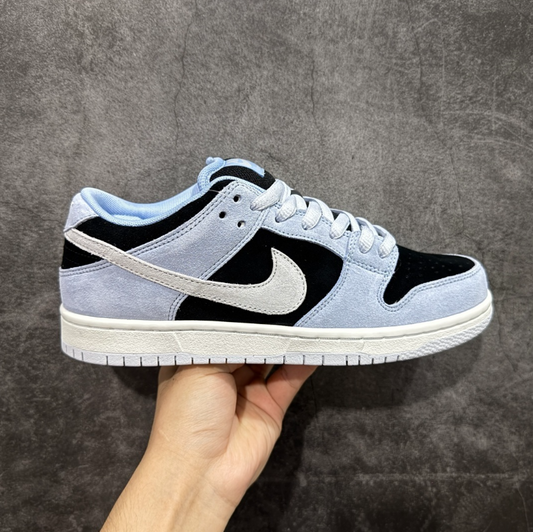 New VT Dunk Low NIKE
