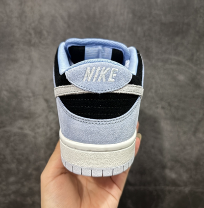 New VT Dunk Low NIKE