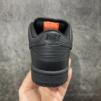 New VT Dunk Low NIKE