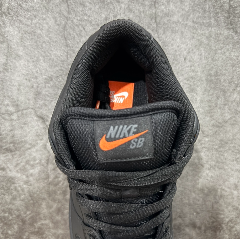 New VT Dunk Low NIKE