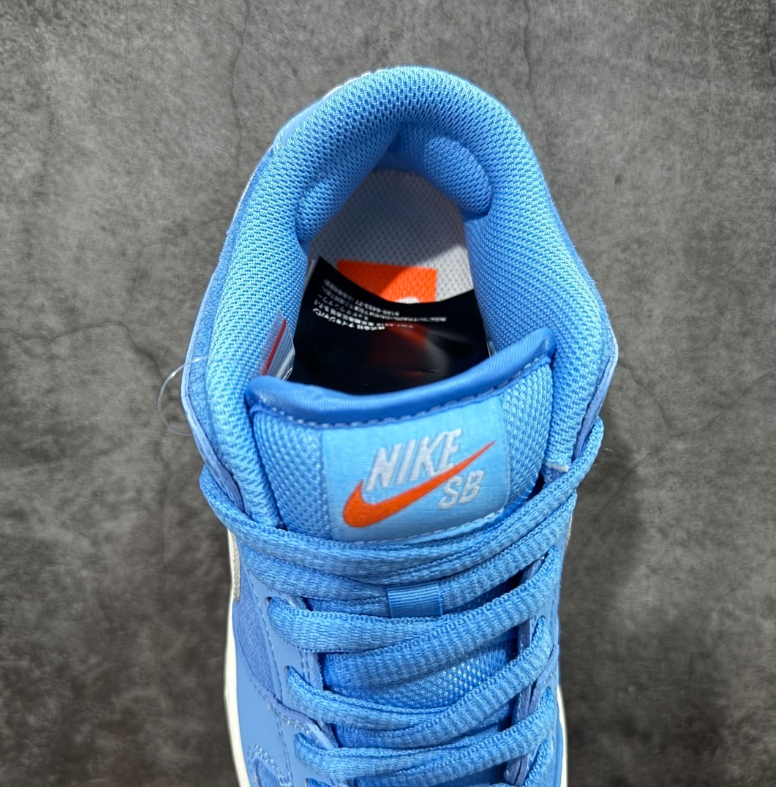 New VT Dunk Low NIKE