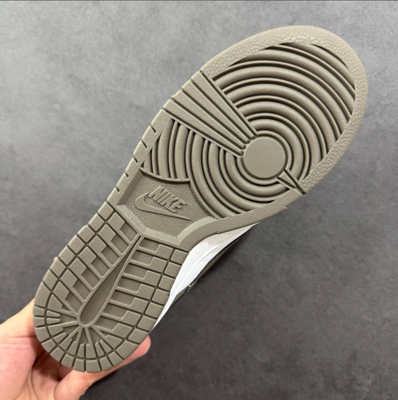 New VT Dunk Low NIKE