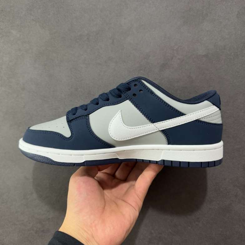 New VT Dunk Low NIKE