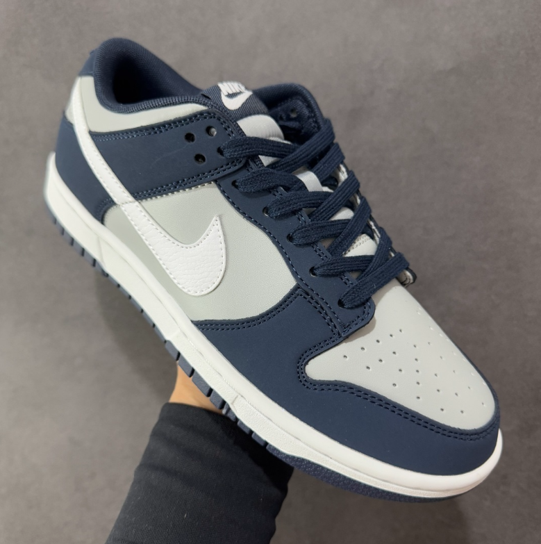 New VT Dunk Low NIKE