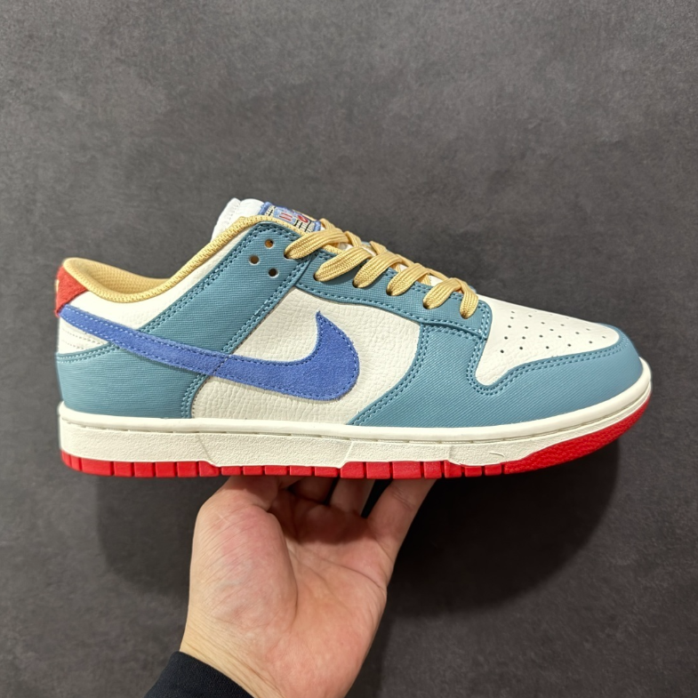 New VT Dunk Low NIKE