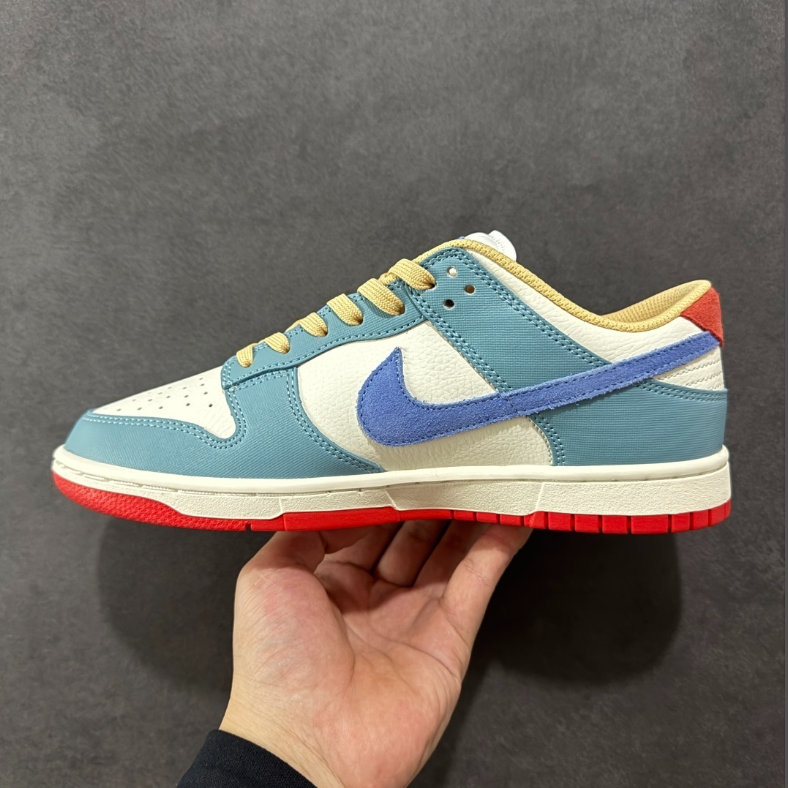 New VT Dunk Low NIKE