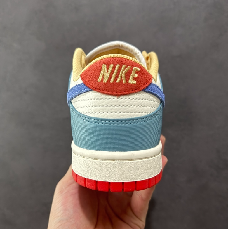 New VT Dunk Low NIKE
