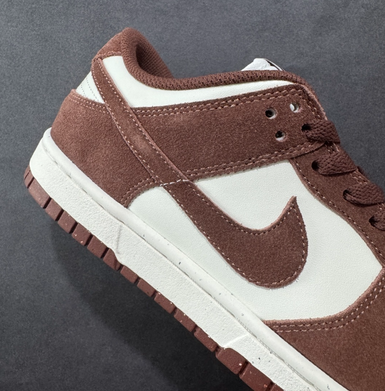 New VT Dunk Low NIKE