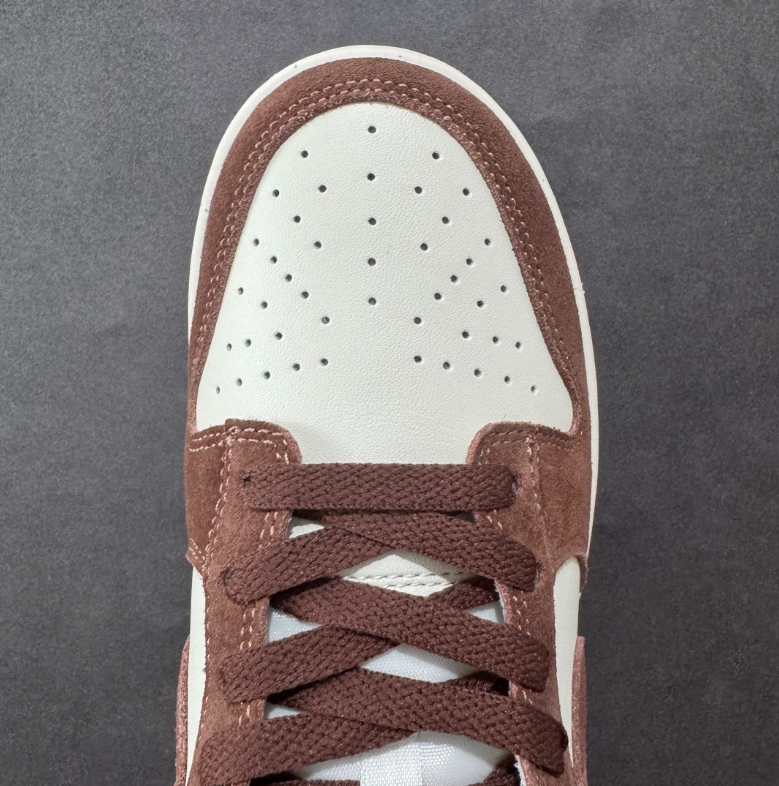 New VT Dunk Low NIKE