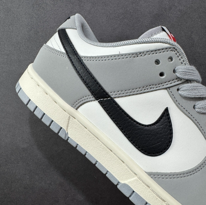 New VT Dunk Low NIKE