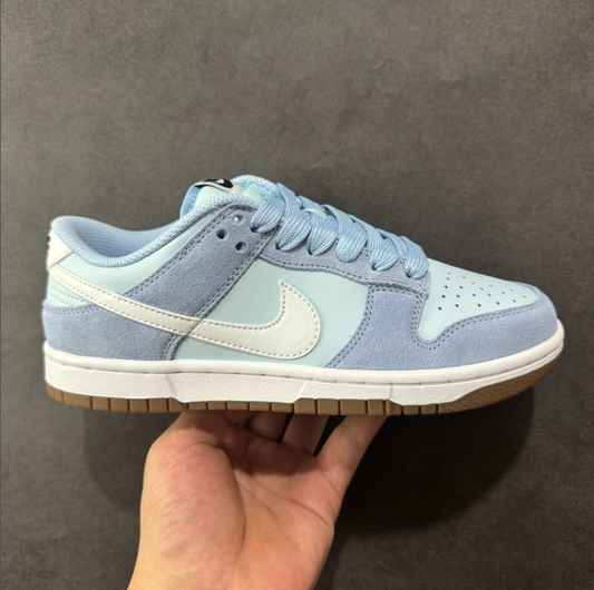 New VT Dunk Low NIKE