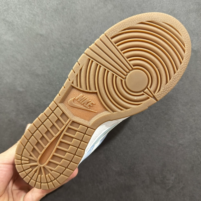 New VT Dunk Low NIKE