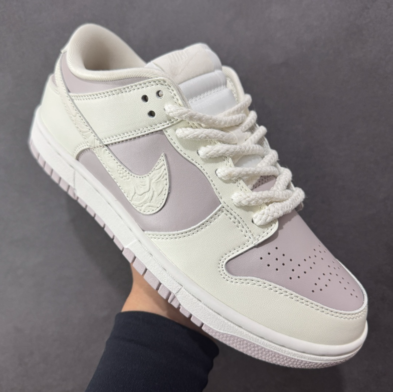 New VT Dunk Low NIKE