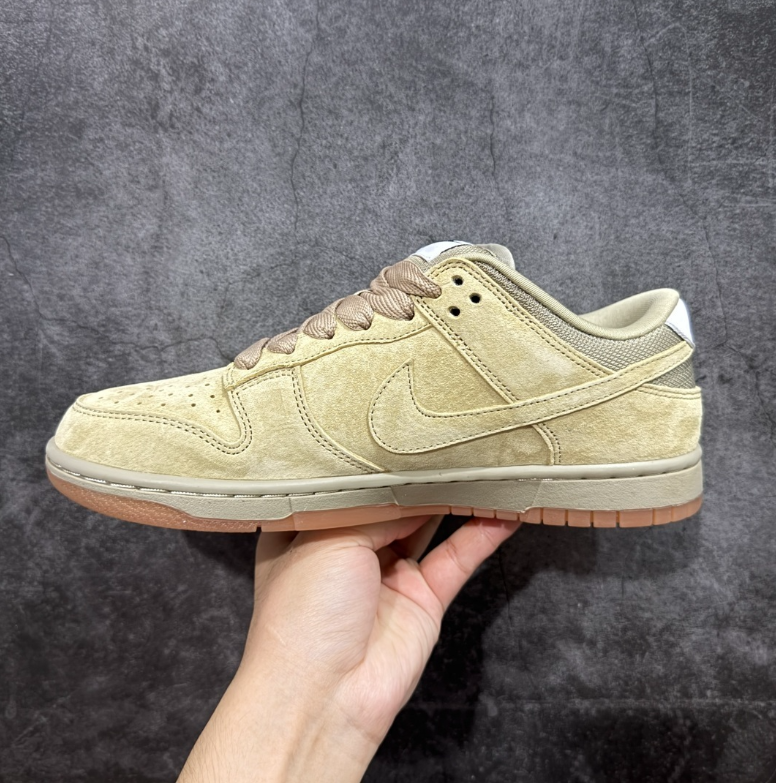 New VT Dunk Low NIKE