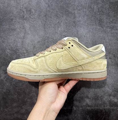 New VT Dunk Low NIKE