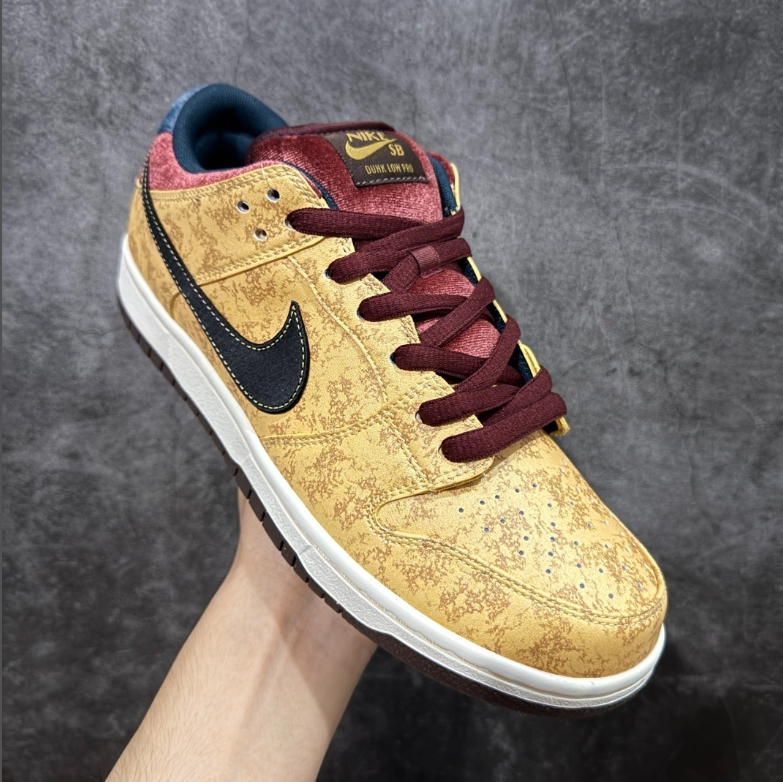 New VT Dunk Low NIKE