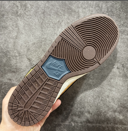 New VT Dunk Low NIKE