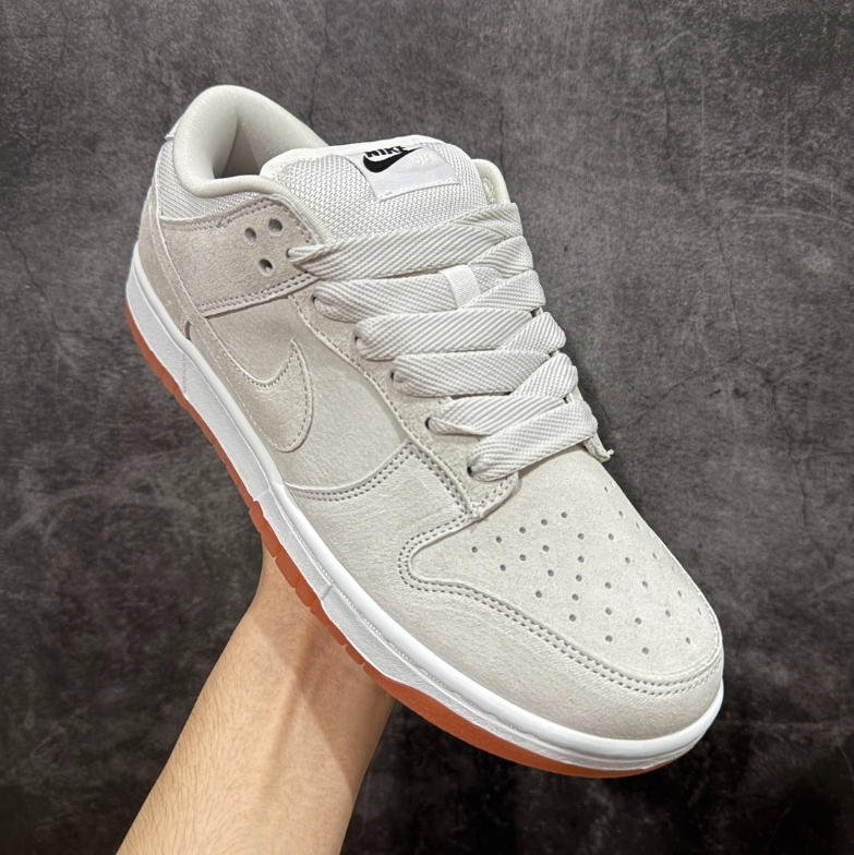 New VT Dunk Low NIKE