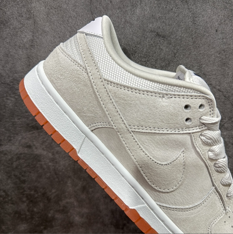 New VT Dunk Low NIKE