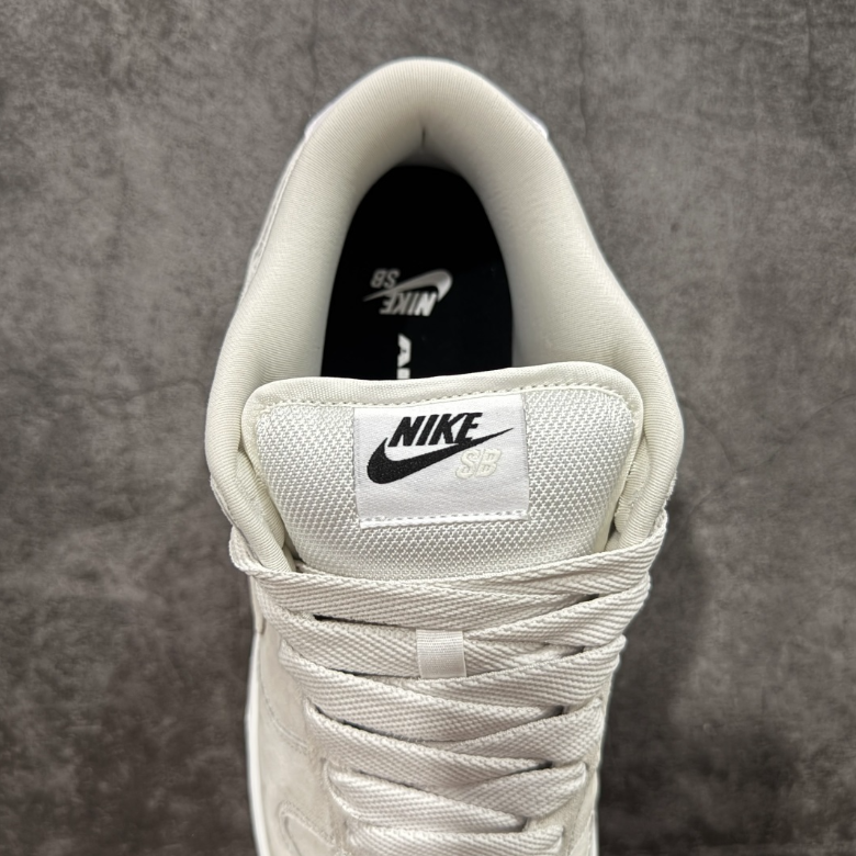 New VT Dunk Low NIKE