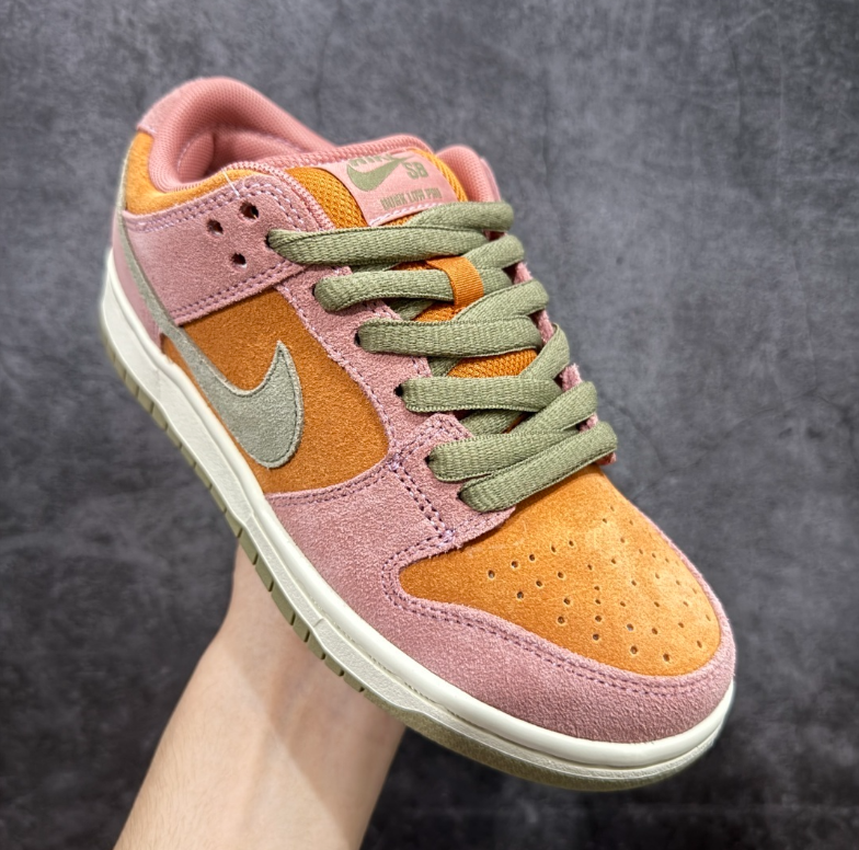 New VT Dunk Low NIKE