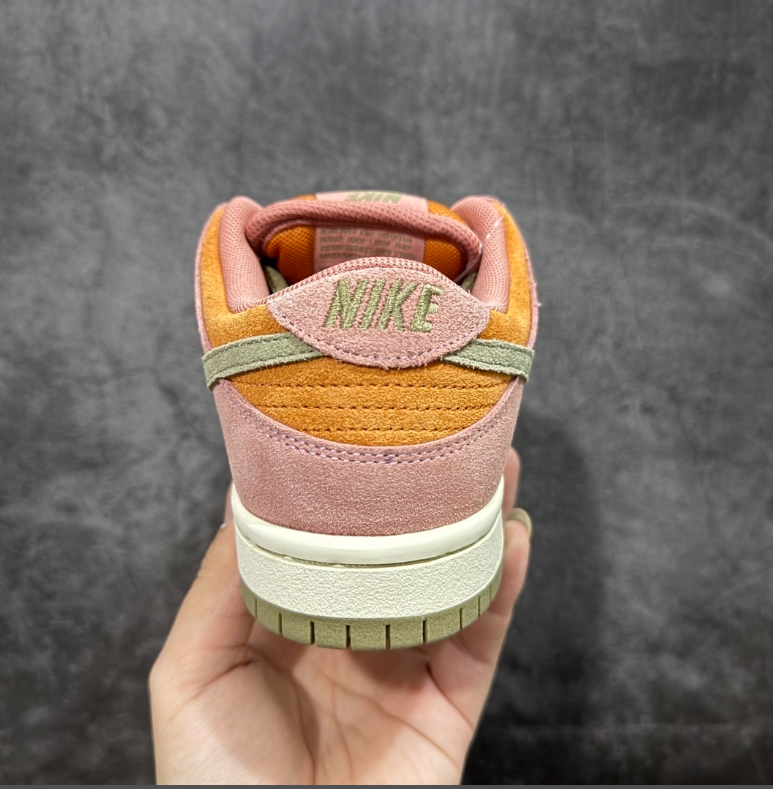 New VT Dunk Low NIKE
