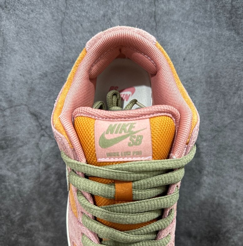 New VT Dunk Low NIKE