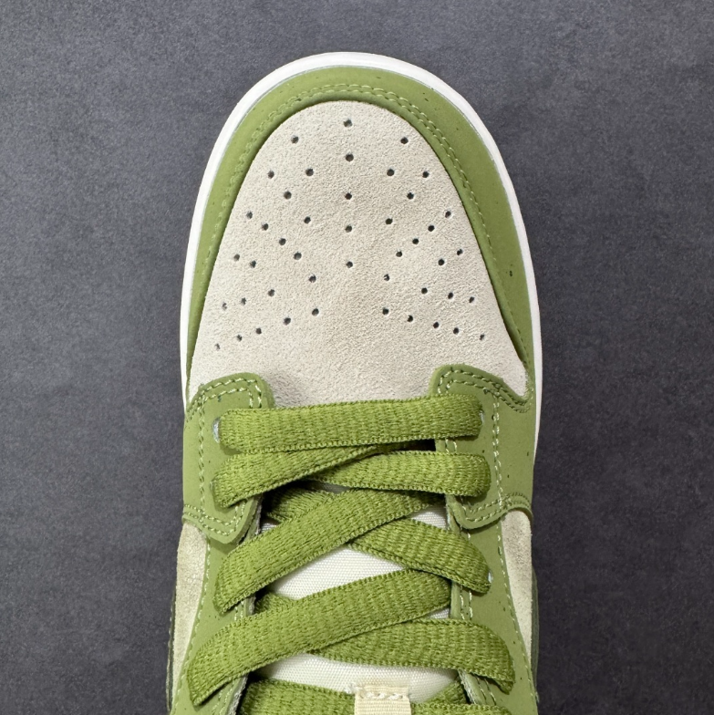 New VT Dunk Low NIKE