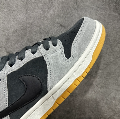 New VT Dunk Low NIKE