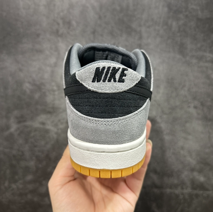 New VT Dunk Low NIKE
