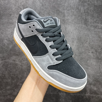 New VT Dunk Low NIKE