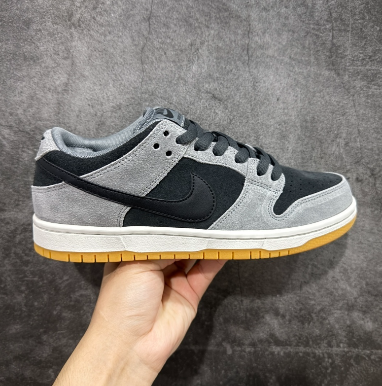 New VT Dunk Low NIKE