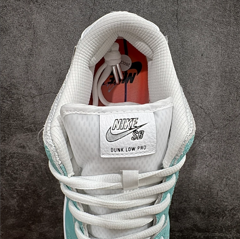 New VT Dunk Low NIKE