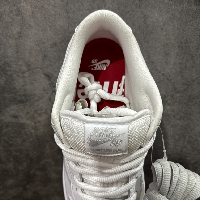 Nike SB Dunk Low Supreme 94 White Metallic Silver