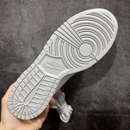 Nike SB Dunk Low Supreme 94 White Metallic Silver